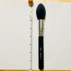 Sigma F25 Tapered Face Brush